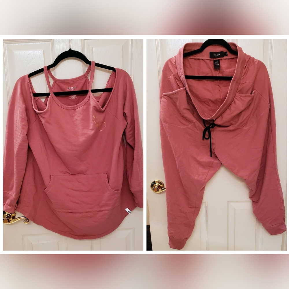Torrid Women's Mauve Sweatshirt & Matching Joggers